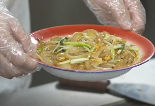 为什么夜市的炒河粉那么好吃，轻松在家复刻，牛肉嫩滑...